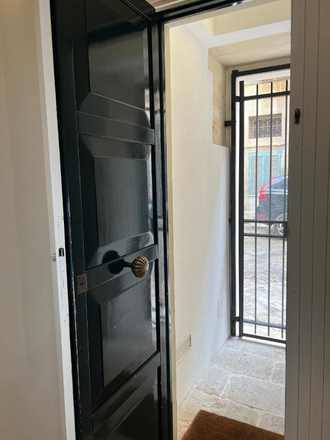 Li Turnisi Apartment Lecce Buitenkant foto